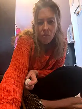 Lwhite1 online show from 28, 10, 2025