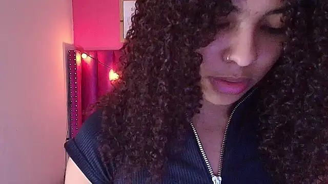 Snapshot of littleebonny chatting on 7, 2, 2025 littleebonny online show from 7, 2, 2025