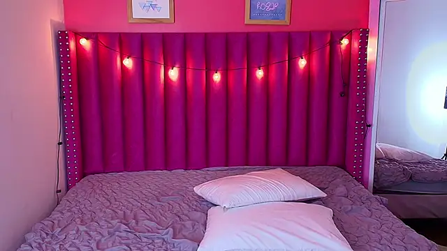 Snapshot of littleebonny chatting on 20, 2, 2025 littleebonny online show from 20, 2, 2025