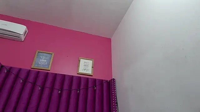 Snapshot of littleebonny chatting on 9, 3, 2025 littleebonny online show from 9, 3, 2025