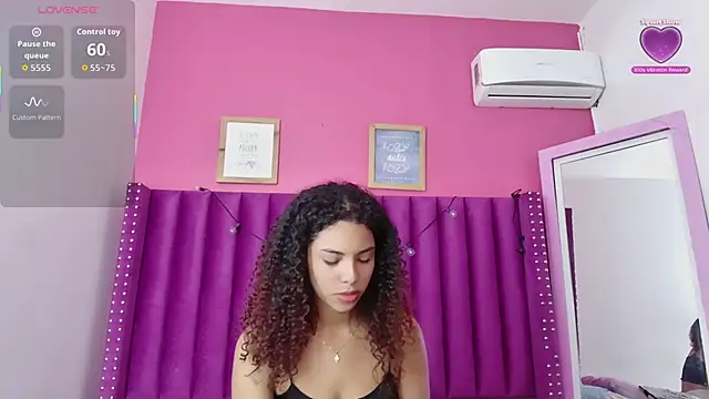 Snapshot of littleebonny chatting on 29, 11, 2025 littleebonny online show from 29, 11, 2025