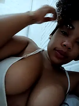 Snapshot of isabellehaynes chatting on 10, 9, 2025 isabellehaynes online show from 10, 9, 2025