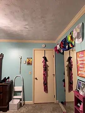 Snapshot of vixendoll87 chatting on 2, 11, 2025 vixendoll87 online show from 2, 11, 2025