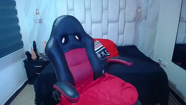 Anabella Thompson online show from 19, 3, 2025