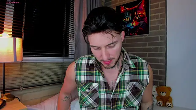 Snapshot of liam_oficial02 chatting on 20, 6, 2026 liam oficial02 online show from 20, 6, 2026