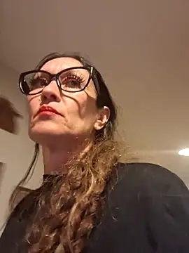 Snapshot of TheDime chatting on 11, 3, 2025 TheDime online show from 11, 3, 2025