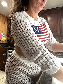 Snapshot of TheDime chatting on 10, 7, 2026 TheDime online show from 10, 7, 2026