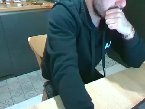 Snapshot of giorgakaci69 chatting on 9, 12, 2024 giorgakaci69 online show from 9, 12, 2024