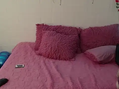 Snapshot of kyomy_222 chatting on 8, 1, 2025 kyomy 222 online show from 8, 1, 2025