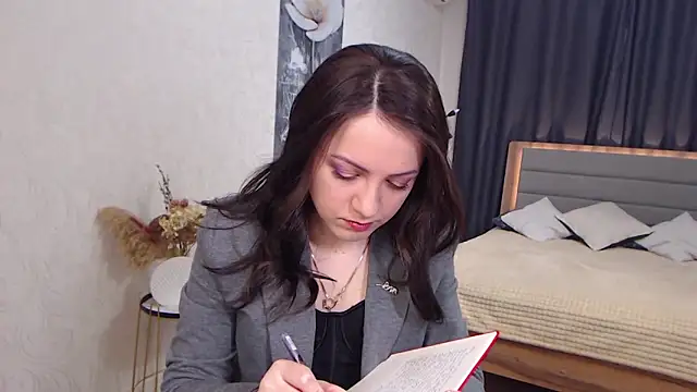 SusanMorado online show from 6, 3, 2025