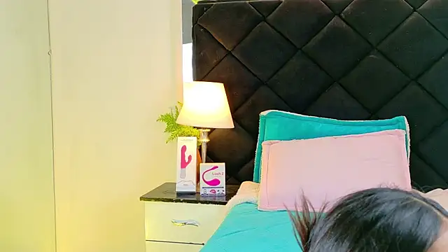 Holly Brensonexx  online show from 22, 11, 2025