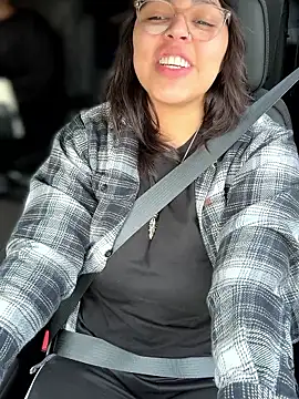 miacanela xo online show from 5, 1, 2026