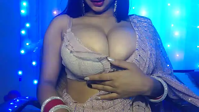 Snapshot of Naughty_nikkii chatting on 8, 3, 2025 Naughty nikkii online show from 8, 3, 2025