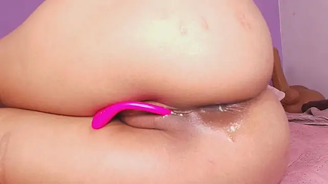 Snapshot of vale_ross_ chatting on 13, 2, 2025 vale ross online show from 13, 2, 2025