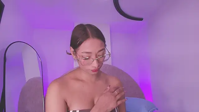 vale ross  online show from 15, 4, 2026