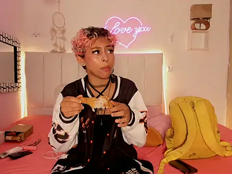 lilith horny online show from 18, 4, 2026