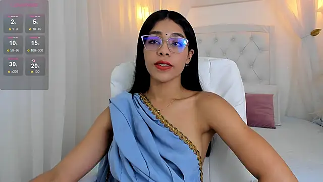 Snapshot of aaryy_ chatting on 12, 12, 2024 aaryy online show from 12, 12, 2024