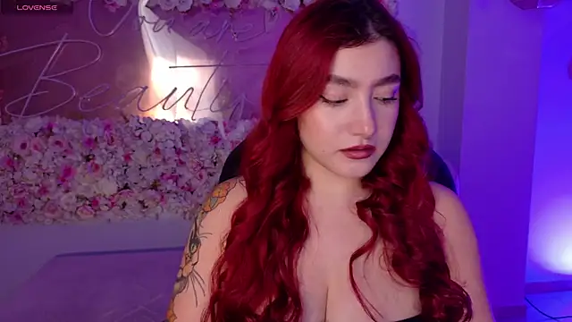 ViolettCastel online show from 6, 2, 2026