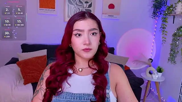 Snapshot of ViolettCastel chatting on 10, 7, 2026 ViolettCastel online show from 10, 7, 2026