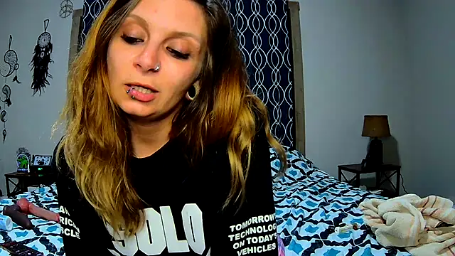 ZeelaXoXo online show from 20, 3, 2025