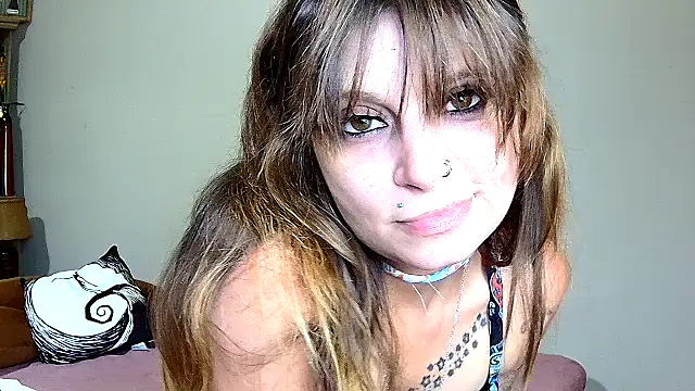 ZeelaXoXo online show from 8, 4, 2026