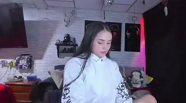 Kimmymadison- online show from 28, 12, 2024