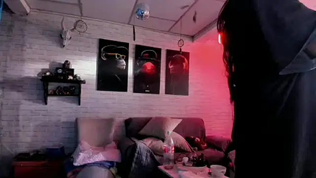 Kimmymadison- online show from 2, 2, 2025