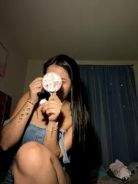 Kimmymadison- online show from 21, 12, 2025