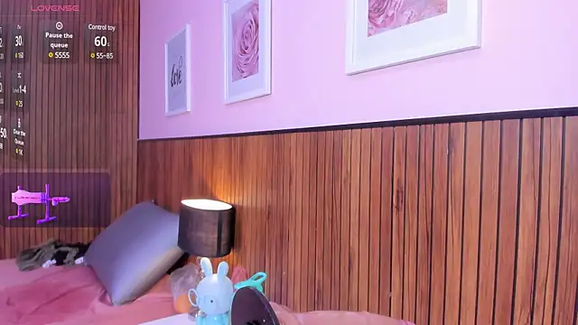 lola clit online show from 6, 3, 2025