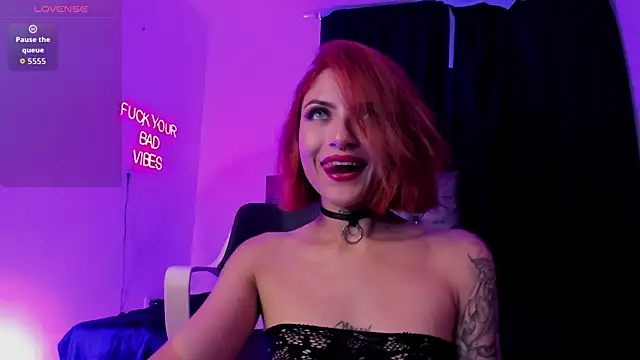 Snapshot of VictoriaRosse_ chatting on 8, 10, 2025 VictoriaRosse online show from 8, 10, 2025