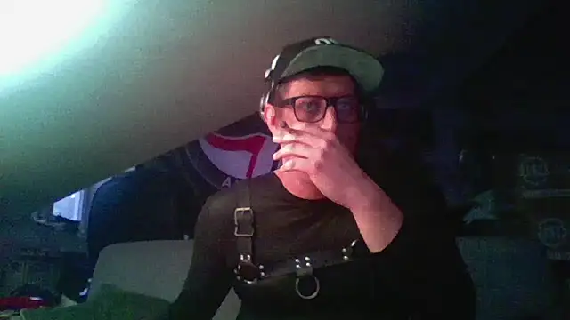 Bigthroaterboy online show from 7, 12, 2024