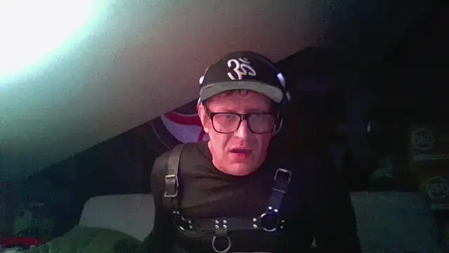 Bigthroaterboy online show from 7, 12, 2024