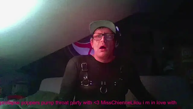 Bigthroaterboy online show from 7, 12, 2024