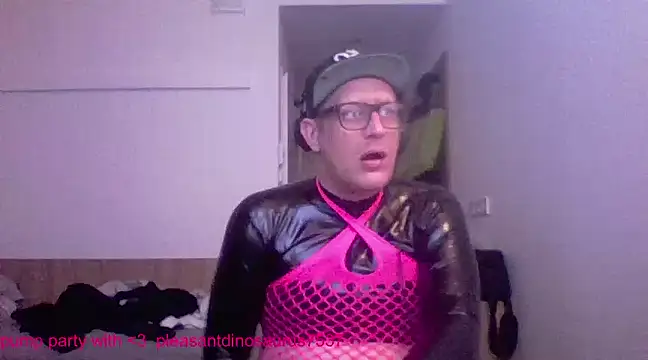 Bigthroaterboy online show from 7, 3, 2025