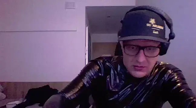 Bigthroaterboy online show from 8, 3, 2025