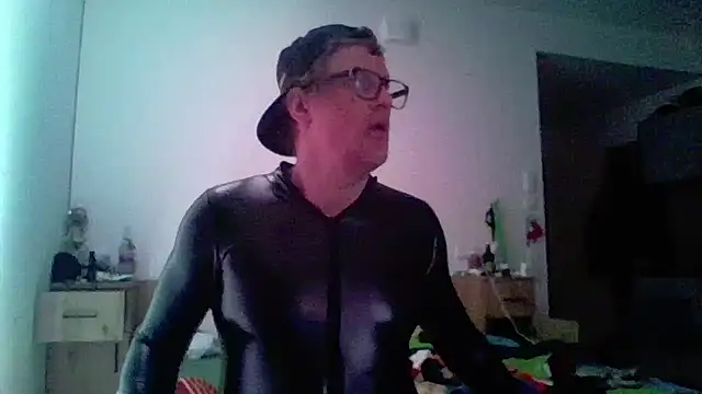 Bigthroaterboy online show from 7, 4, 2026