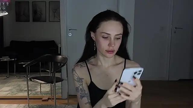 Snapshot of Sara_Tranquil chatting on 18, 11, 2025 Sara Tranquil online show from 18, 11, 2025