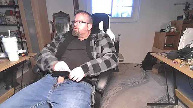 MagnusCockus online show from 2, 3, 2025