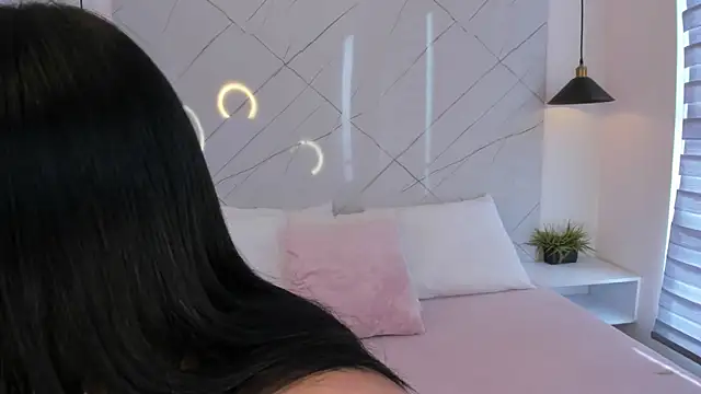 Snapshot of ANTONELLA__ROUSE_ chatting on 28, 9, 2025 ANTONELLA ROUSE online show from 28, 9, 2025