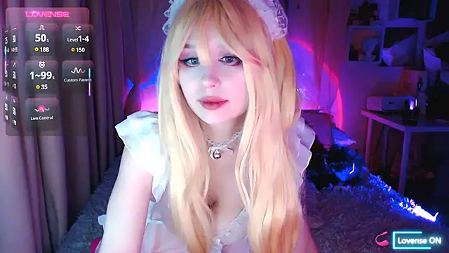 Snapshot of cherry_milk_xx chatting on 5, 3, 2025 cherry milk xx online show from 5, 3, 2025