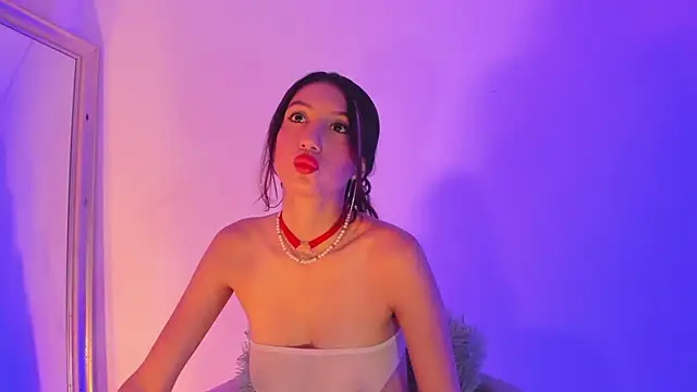 LyaEvanss online show from 18, 10, 2025