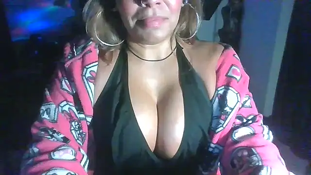 Snapshot of MadisonJayde chatting on 31, 1, 2025 MadisonJayde online show from 31, 1, 2025