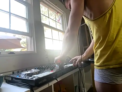 trash4cash online show from 22, 10, 2025