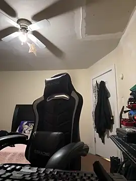 Snapshot of YandereDemon chatting on 18, 9, 2025 YandereDemon online show from 18, 9, 2025