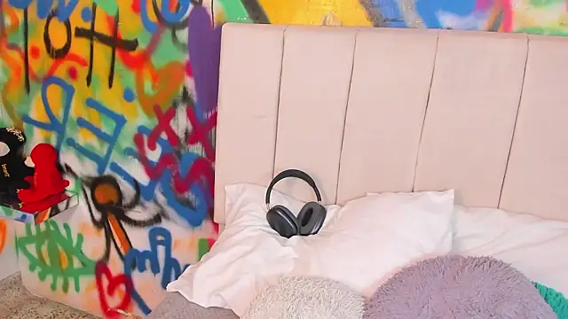 Liana Bernocchi online show from 28, 2, 2026