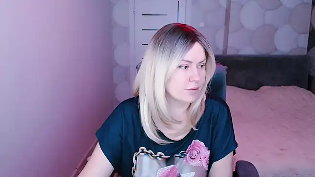 Snapshot of natusik chatting on 10, 12, 2024 natusik online show from 10, 12, 2024