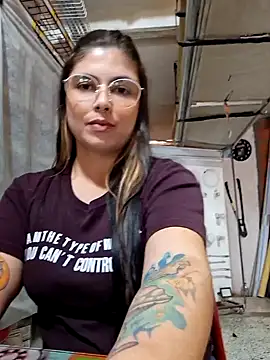 Snapshot of Juliietha_servas chatting on 16, 1, 2025 Juliietha servas online show from 16, 1, 2025