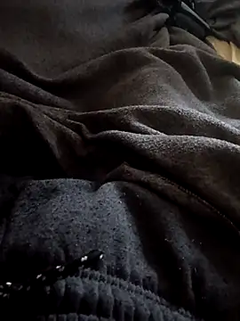 Snapshot of Beyraul123 chatting on 17, 12, 2025 Beyraul123 online show from 17, 12, 2025