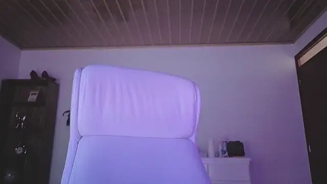 Olivia seex online show from 26, 9, 2025