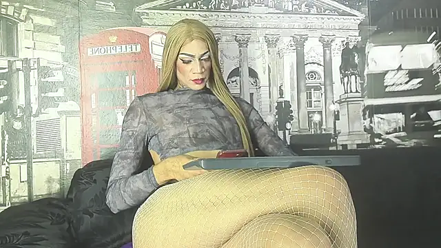 Haileybieberr online show from 16, 1, 2025